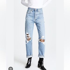 AGOLDE 90’s fit jeans.